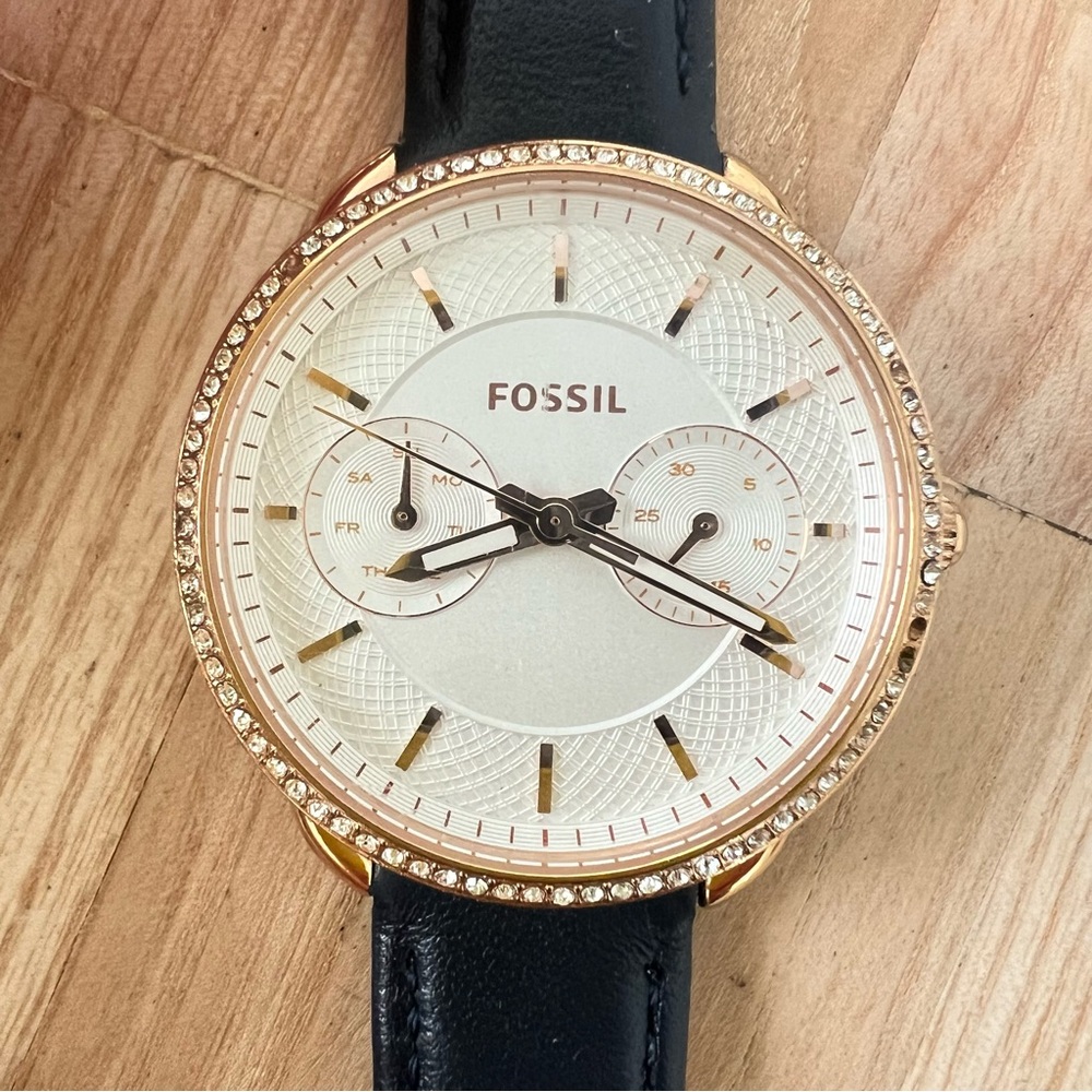 Fossil Tailor ladies rose gold tone leather dress watch NEW BATTERY